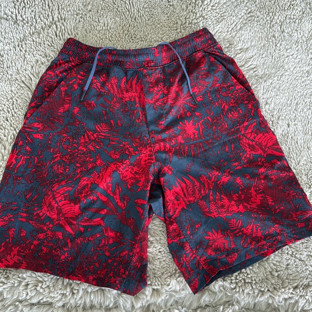 Lululemon men’s athletic shorts